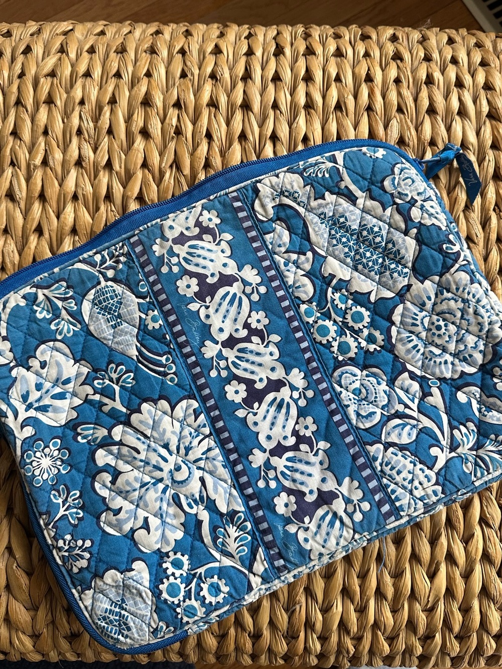 Vera Bradley Blue and Cream Floral laptop case
